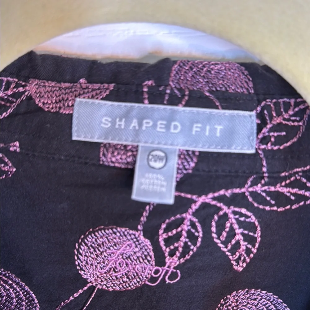 Black and Pink Patterned Women's Top - Picture 2 of 3